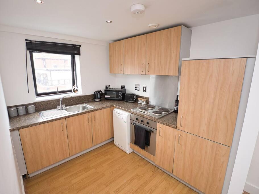 Lovely 1 Bedroom Apartment - Bham City Centre برمنغهام المظهر الخارجي الصورة